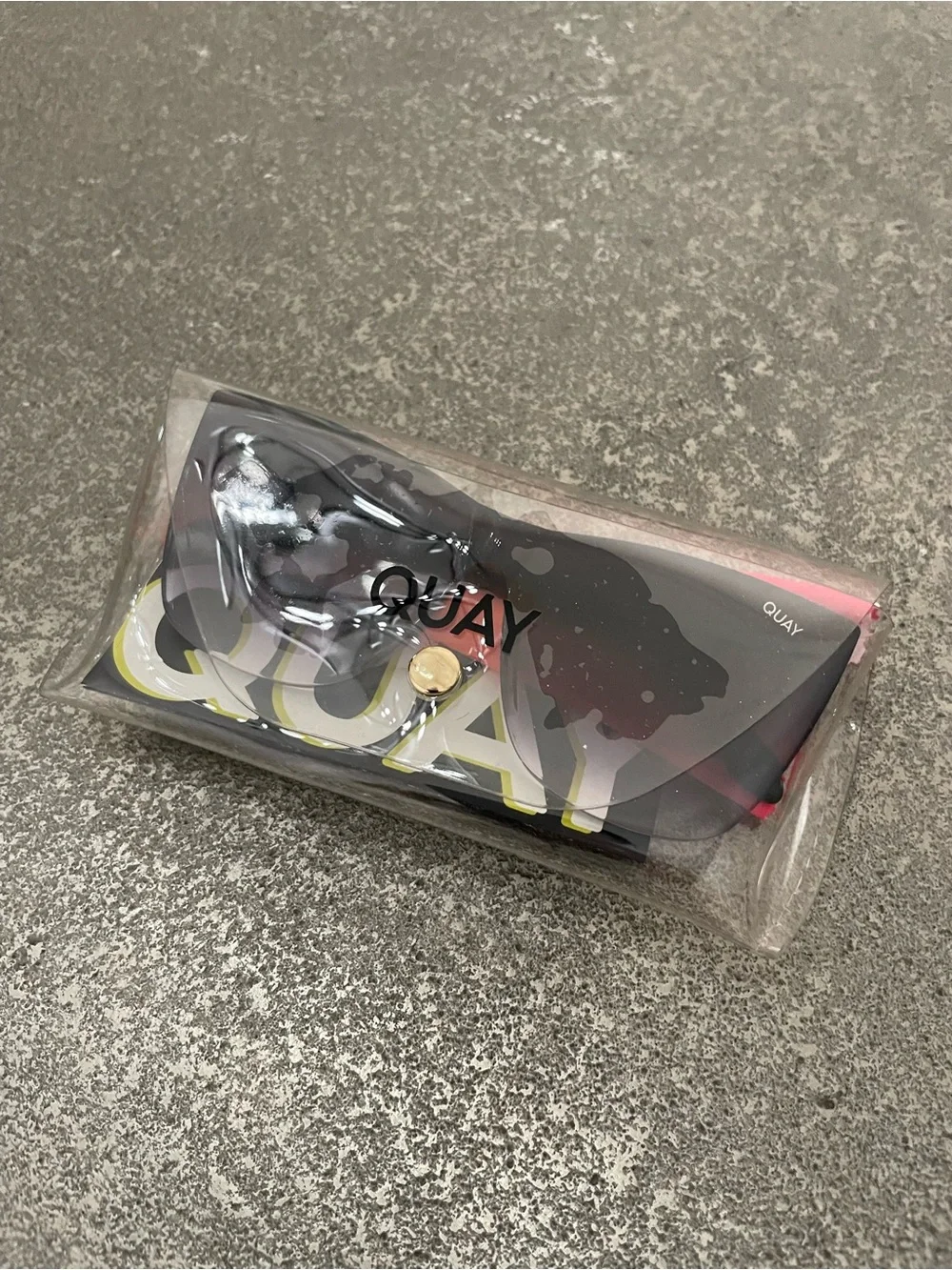 Quay Australia Come Thru Cat-Eye Sunglasses Black Ombre Lenses